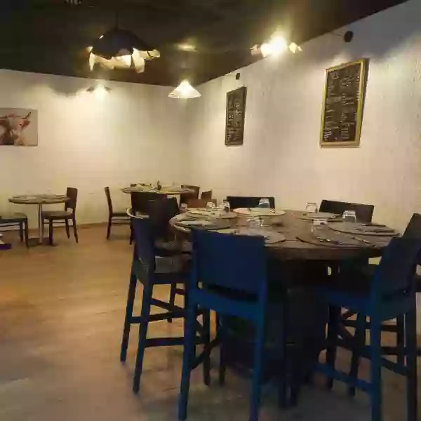 Le Restaurant - L'Agapanthe - restaurant SAINT-REMY-DE-CHARGNAT - restaurant a faire SAINT-REMY-DE-CHARGNAT