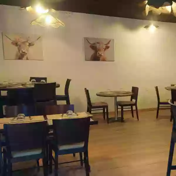 Le Restaurant - L'Agapanthe - restaurant SAINT-REMY-DE-CHARGNAT - top restaurant SAINT-REMY-DE-CHARGNAT